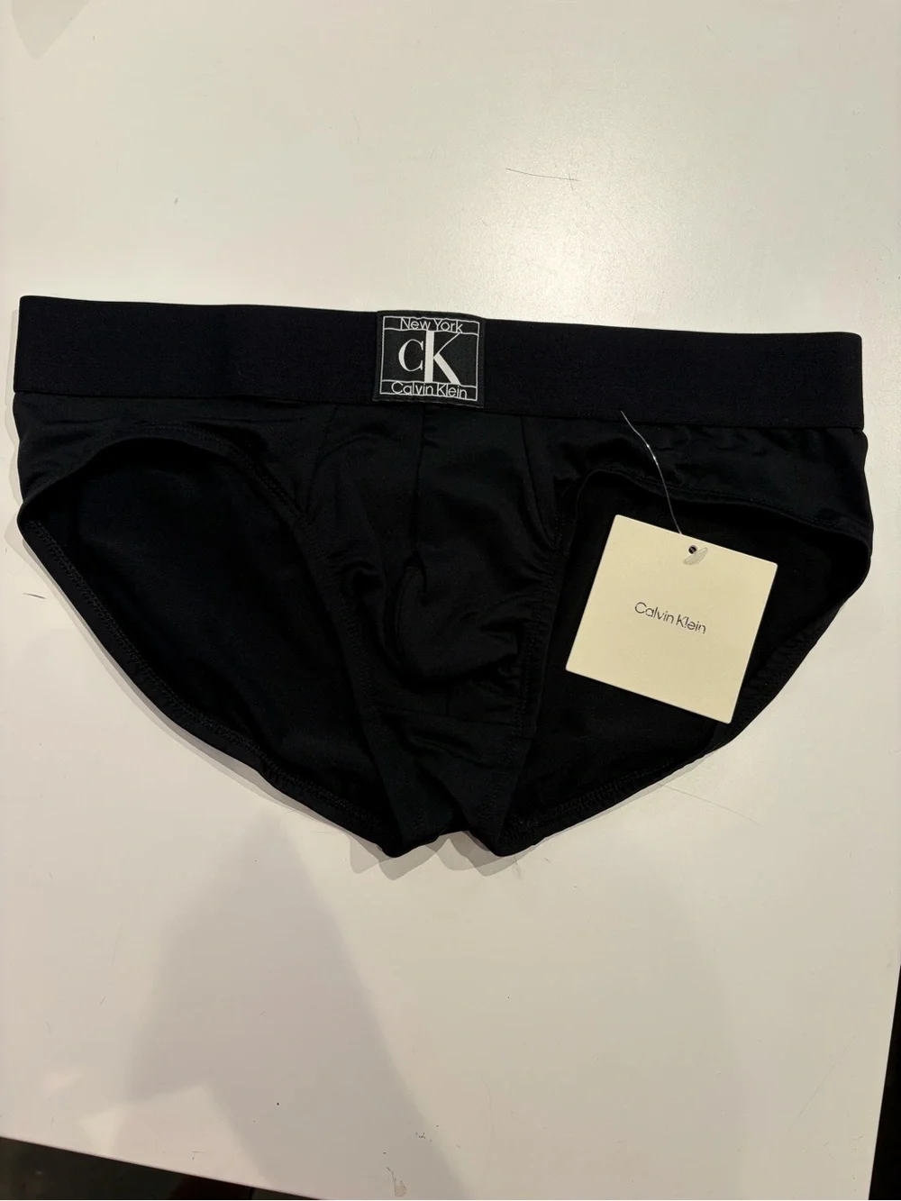 Calvin Klein Men's  low hip briefs  new micro fiber black smooth cotton M